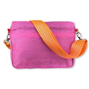 Beadbag Schultertasche Upcycling Recycling Tasche aus Moskitonetz Pink Nolinearts