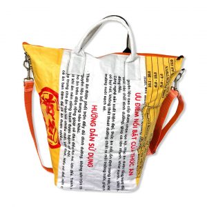 Tampenjan Nolinearts Wäschekorb Tasche Strandtasche Schultertasche Recycling Upcycling weiß gelb
