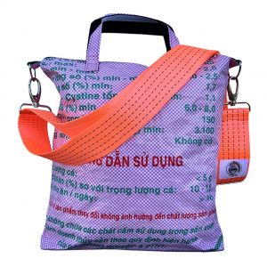 Beadbag Schultertasche Upcycling Recycling Tasche aus Reissack Rosa Nolinearts